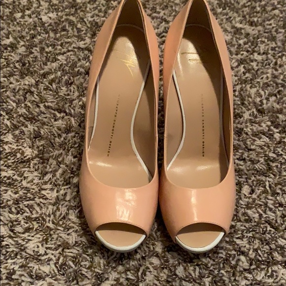Giuseppe Zanotti peep toe pump - Picture 2 of 3